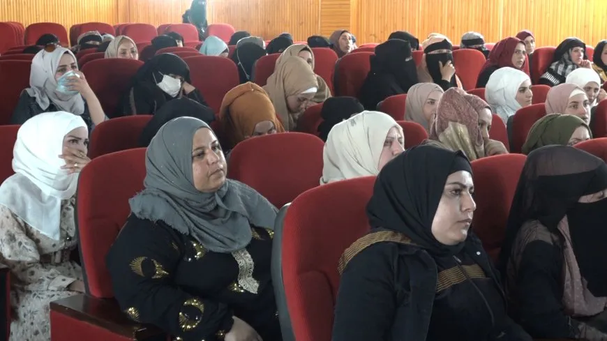 اجتماع للنساء في دير الزور لمناقشة الصعوبات والتحديات التي تواجههن