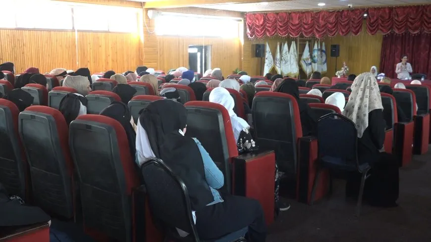 اجتماع للنساء في دير الزور لمناقشة الصعوبات والتحديات التي تواجههن