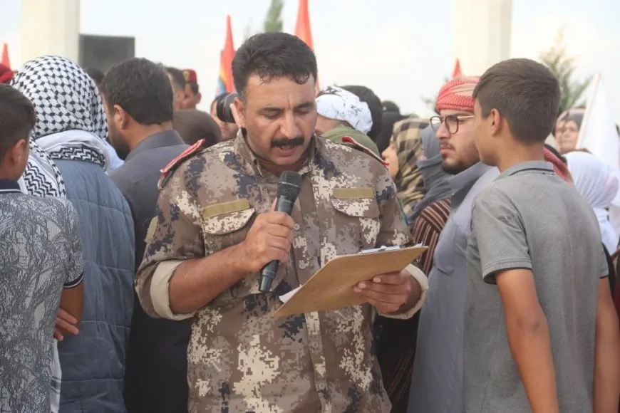 أهالي الرقة يشيعون جثماني شهيدين من مقاتلي قوات سوريا الديمقراطية
