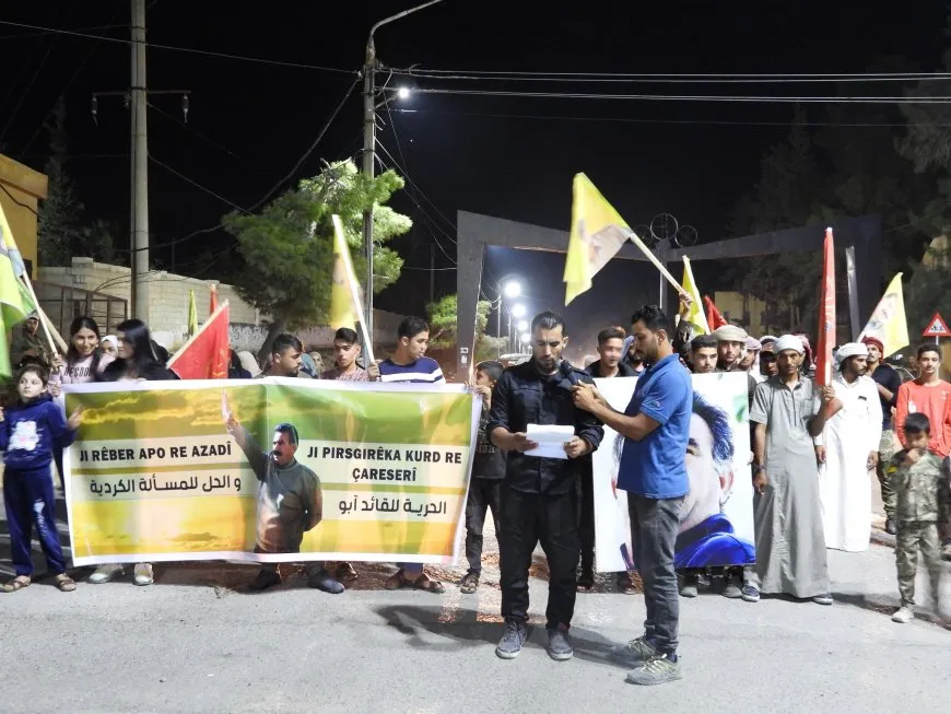 تظاهرة شبابية في الطبقة تحت شعار "انصروا معركة الحرية"