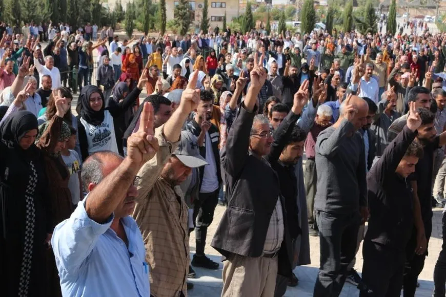 تشييع جثمان الشهيد آواز جيا إلى مثواه الأخير