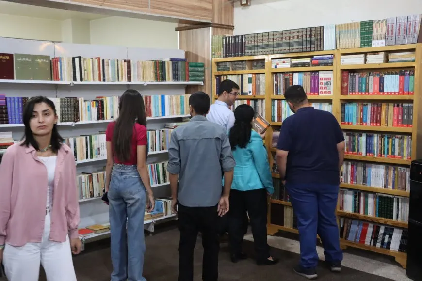 معرض الكتاب.. أسعار مرتفعة والجهات المنظمة تسعى إلى دعم القرّاء