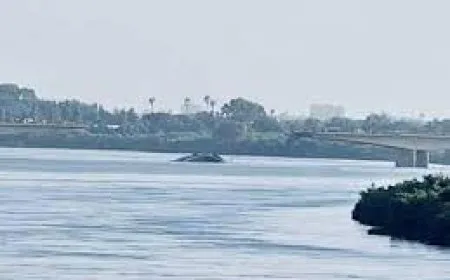 الجيش السوداني والدعم السريع يتبادلان الاتهام بتدمير جسر رئيسي في الخرطوم