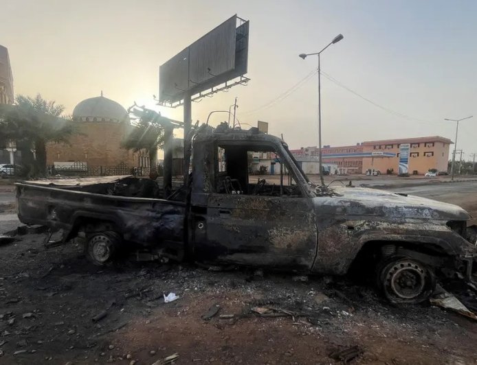 قصف متبادل بين الجيش والدعم السريع في محيط القيادة العامة بالخرطوم