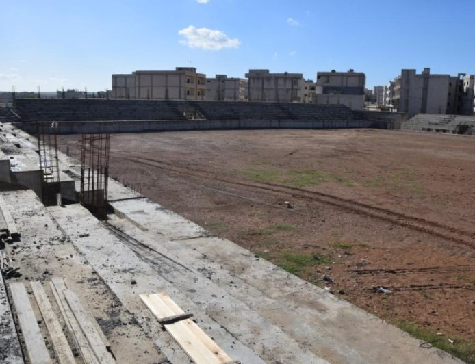 استئناف أعمال إنشاء الملعب البلدي في كوباني