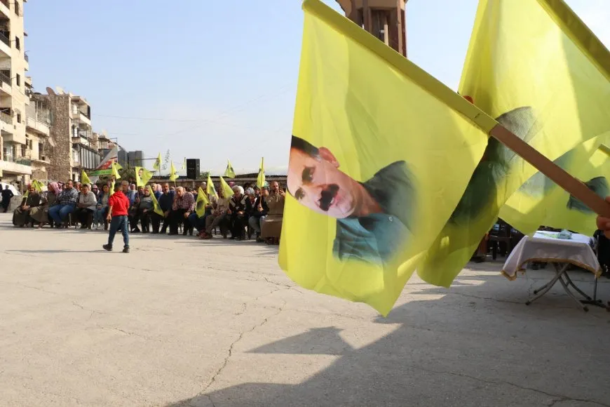تجديد العهد على تحرير القائد عبد الله أوجلان في فعاليات اليوم الثاني لخيمة الاعتصام