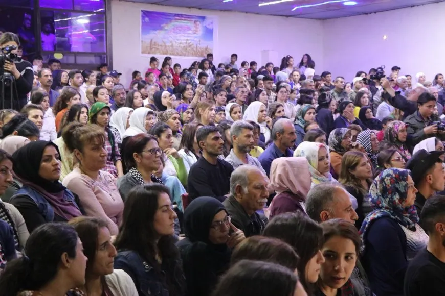 الهلال الذهبي في الشهباء ينظم حفلة غنائية لدعم حملة حرية القائد عبدالله أوجلان