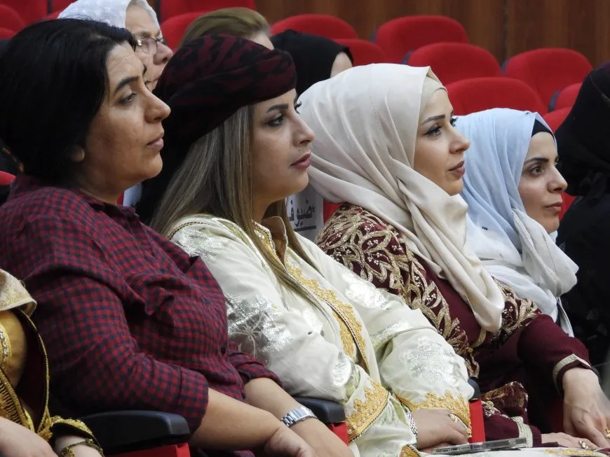 اختتام فعاليات مهرجان فن وأدب المرأة في الطبقة