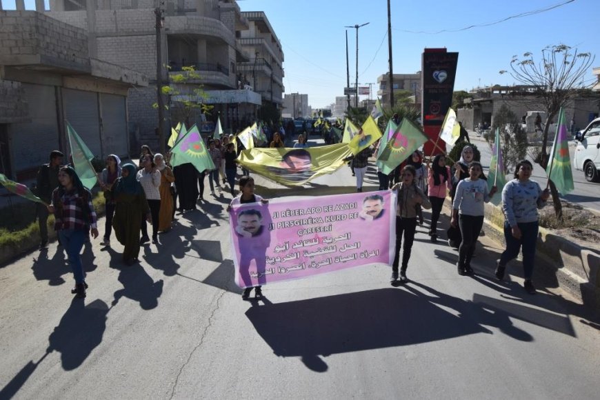 مسيرة راجلة للشبيبة في إقليم الفرات ومنبج للمطالبة بالحرية الجسدية للقائد