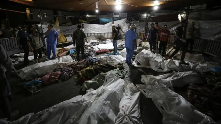وزارة الصحة في غزة: الجثث مكدسة في مستشفى الشفاء وأمامه