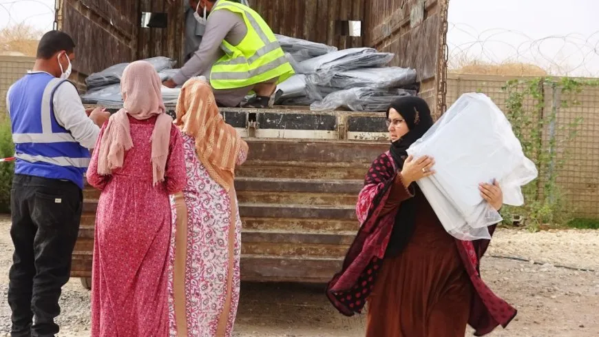 توزيع عوازل مطرية لخيم مهجري كري سبي 