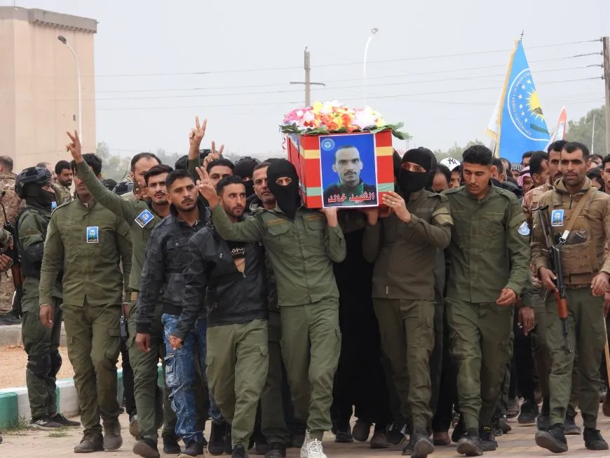 تشييع جثمان الشهيد خالد المغير إلى مثواه الأخير في الطبقة 