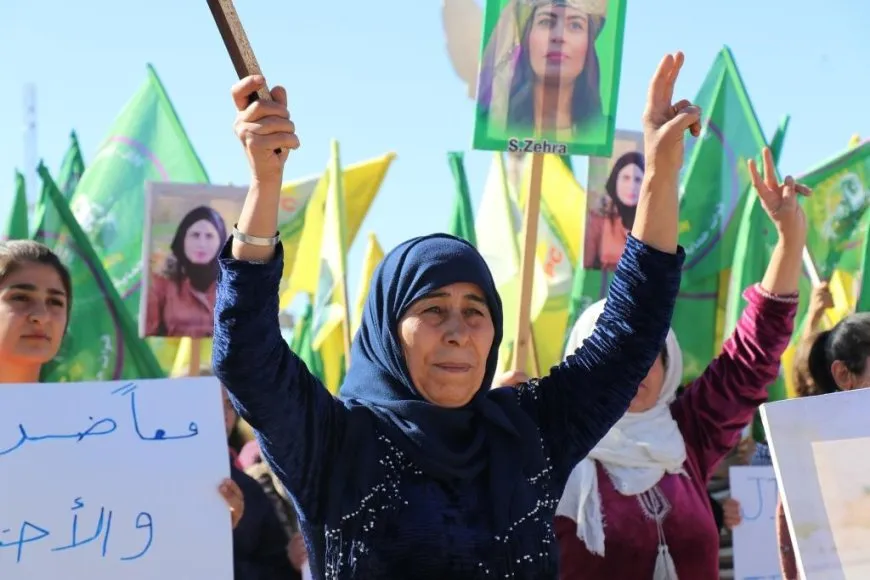 مظاهرة نسائية مناهضة للعنف ضدّ المرأة