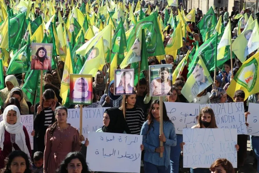 مظاهرة نسائية مناهضة للعنف ضدّ المرأة