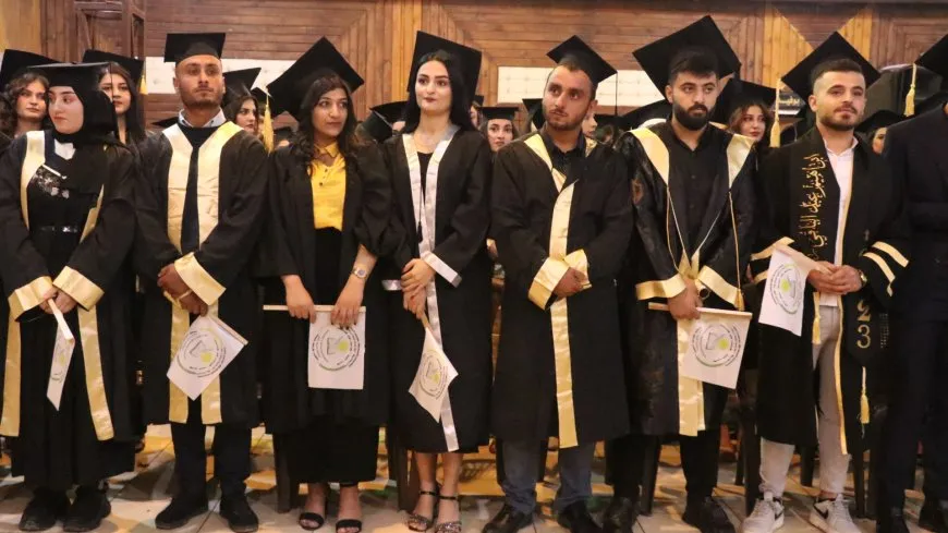تخريج الدفعة الأولى من طلبة معهد إعداد المدرسين