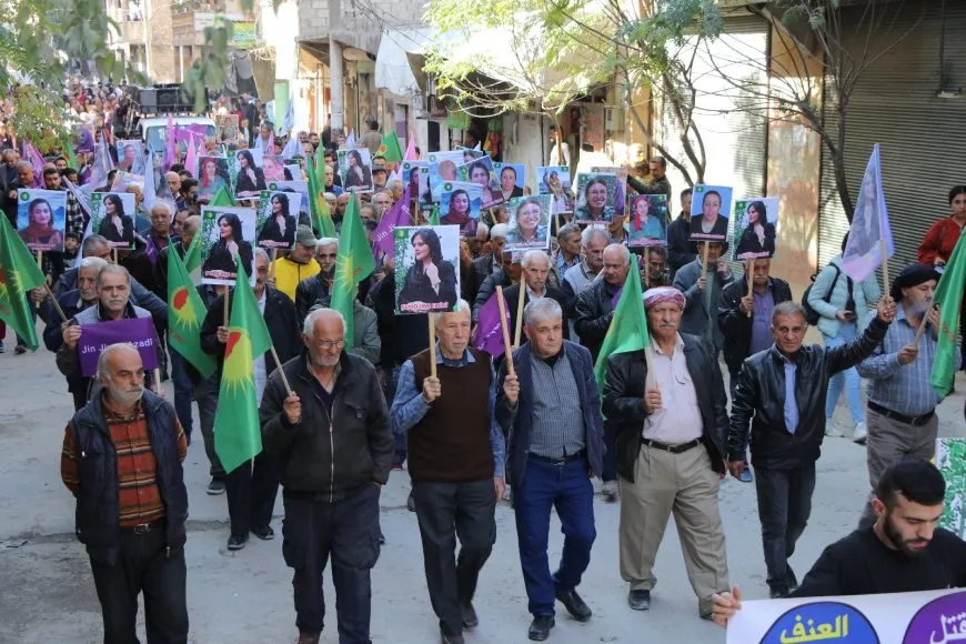 رجال حلب يخرجون رفضاً للعنف ضد المرأة