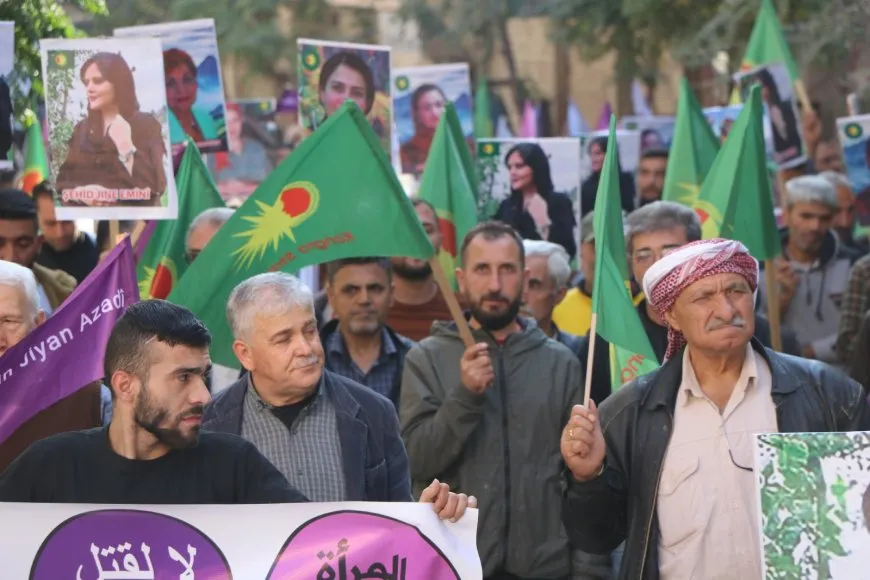 رجال حلب يخرجون رفضاً للعنف ضد المرأة