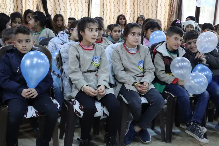 أطفال قامشلو يحتفلون بيومهم العالمي بفعالية فنية