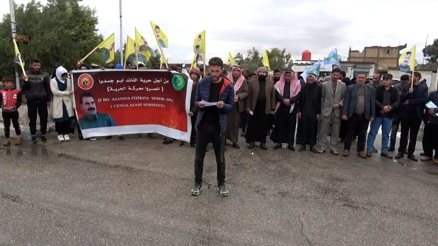 أهالي دير الزور يطالبون بالحرية الجسدية للقائد عبد الله أوجلان