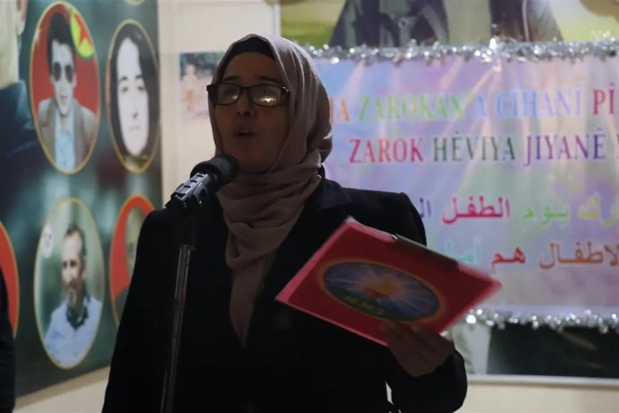 عروض مسرحية وغنائية وتوزيع هدايا بمناسبة يوم الطفل العالمي