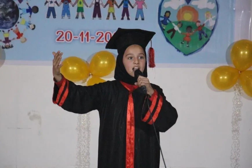أطفال منبج يحتفلون بمناسبة يوم الطفل العالمي
