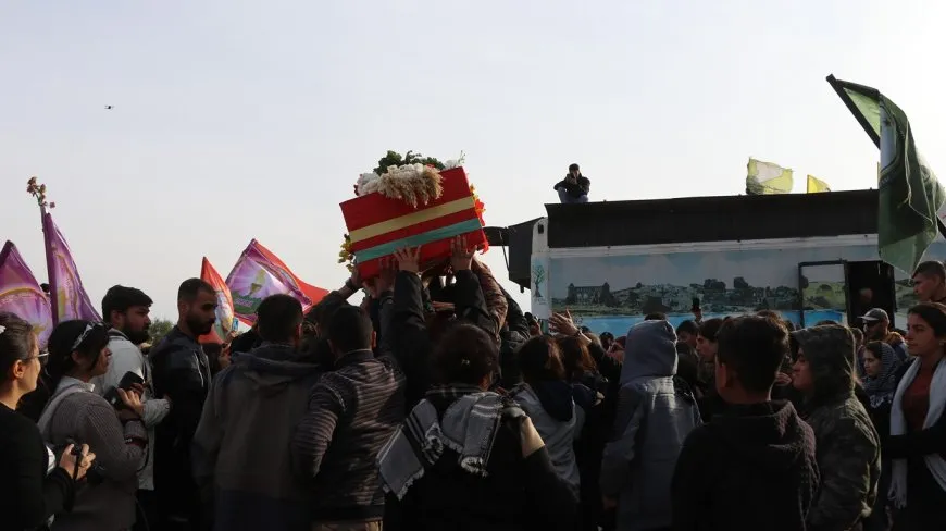 جثمان الشهيدة برفين عفرين يوارى الثرى  في الشهباء