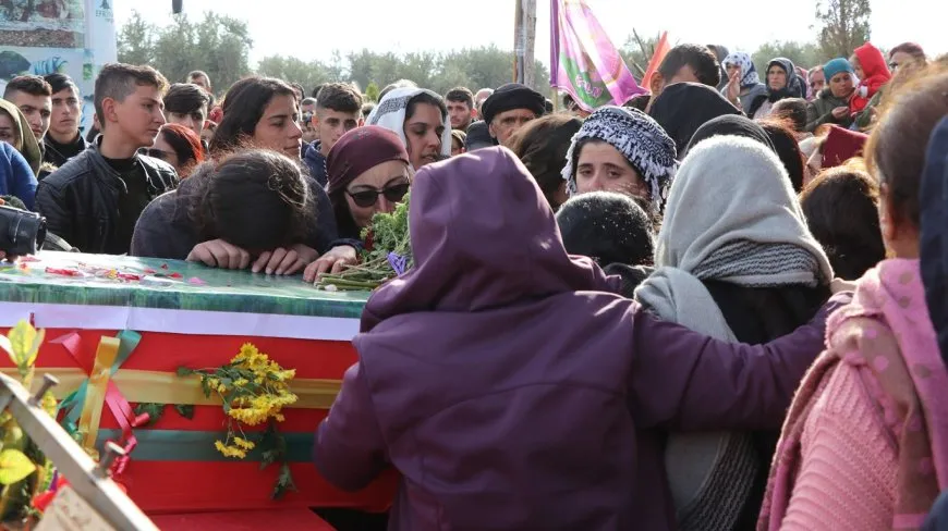 جثمان الشهيدة برفين عفرين يوارى الثرى  في الشهباء
