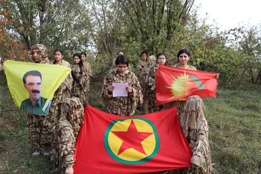 احتفالاً بذكرى تأسيسPKK شابات ينضممن إلى صفوف الكريلا