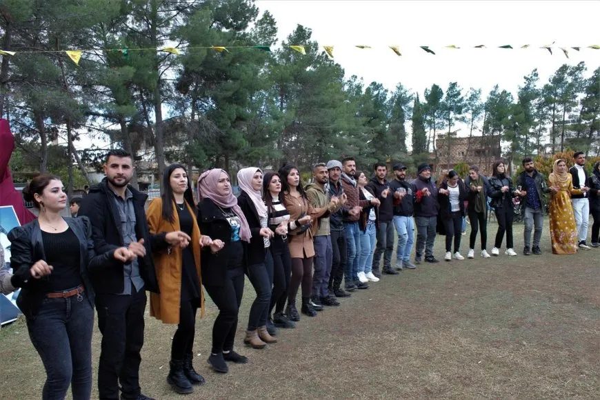 صوابية نضال PKK دفع الحشود للاحتفال بذكرى تأسيسه
