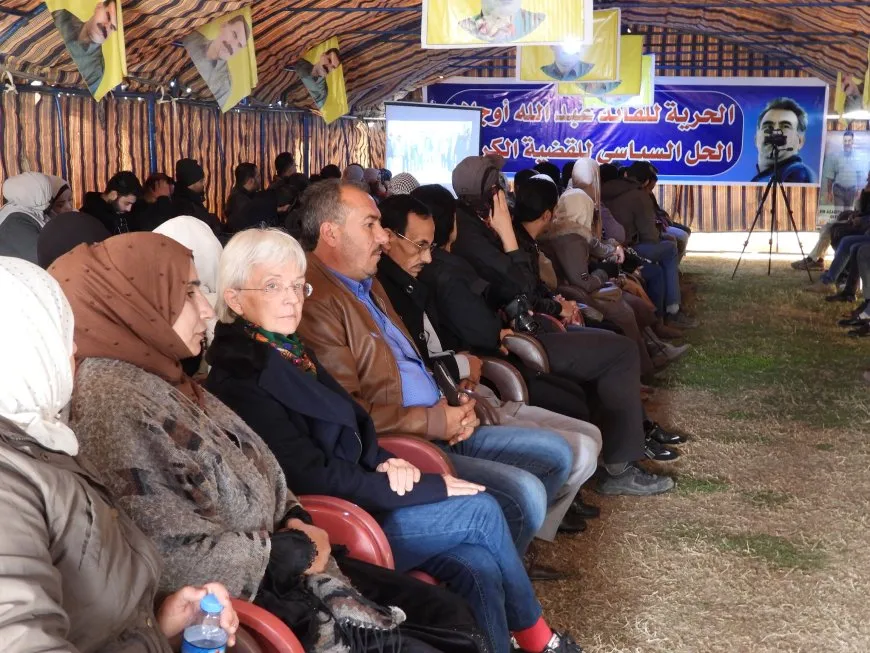 أهالي الطبقة: لن نتوقف حتى تحطيم جدران إمرالي وتحقيق حرية القائد