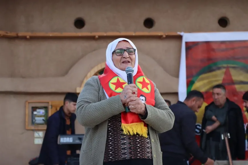 الآلاف في قامشلو والرقة يحتفلون بذكرى تأسيس PKK بحشود مهيبة