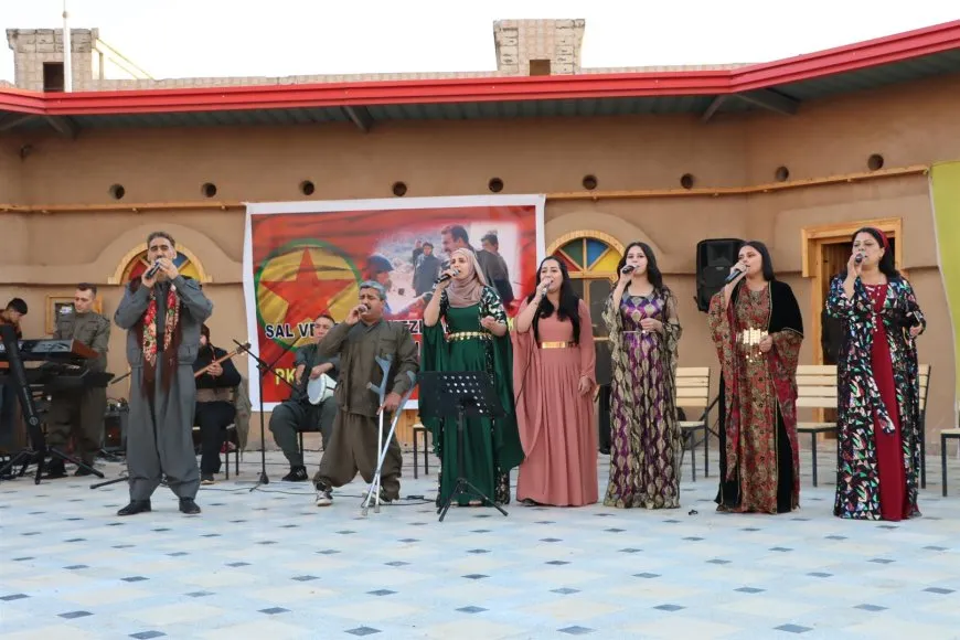 الآلاف في قامشلو والرقة يحتفلون بذكرى تأسيس PKK بحشود مهيبة