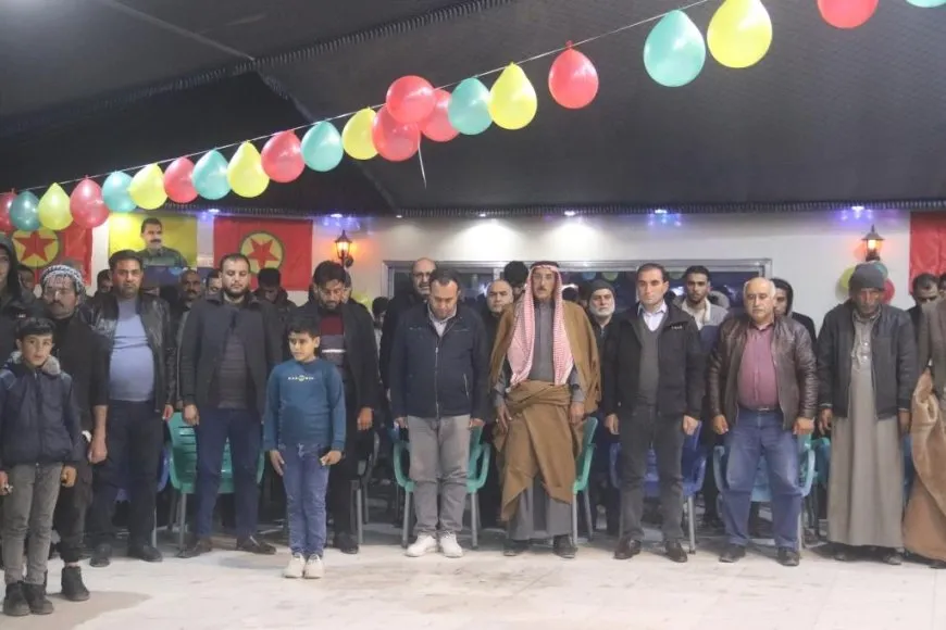 الآلاف في قامشلو والرقة يحتفلون بذكرى تأسيس PKK بحشود مهيبة