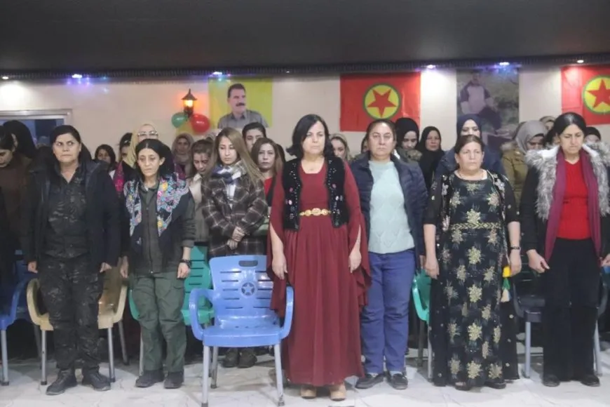 الآلاف في قامشلو والرقة يحتفلون بذكرى تأسيس PKK بحشود مهيبة