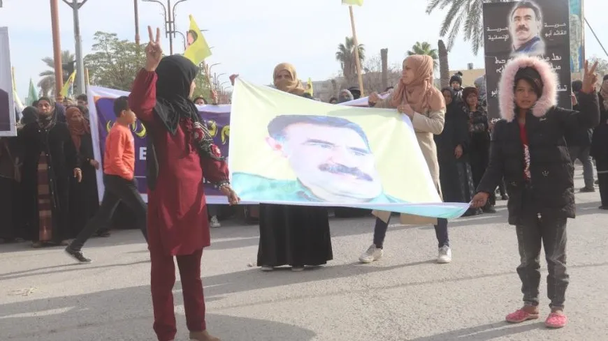 حناجر أهالي الرقة وحقوقيين تصدح للحرية الجسدية للقائد عبد الله أوجلان