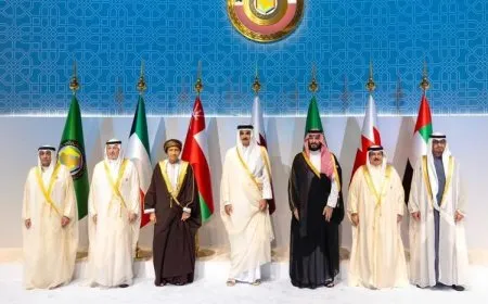البيان الختامي للقمة الخليجية يهاجم إسرائيل ويدين إيران