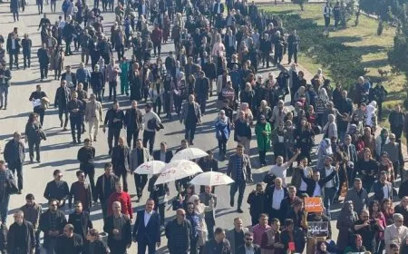 "مفاتيح فتح أبواب المدراس تكمن في تنفيذ مطالبنا"