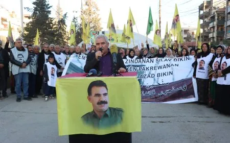 المضربون عن الطعام يؤكدون على رفع وتيرة النضال حتى تحقيق حرية القائد