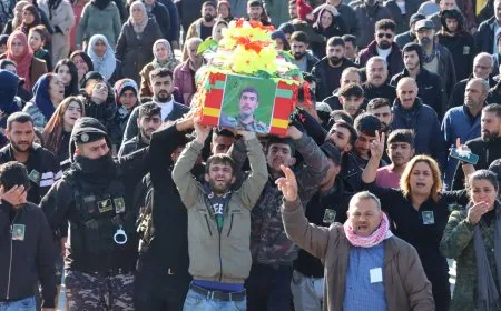 تشييع جثمان المقاتل في قوات الكوماندوس عباس محمو