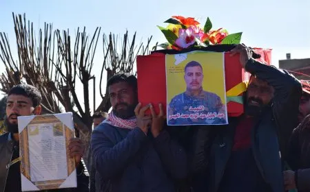 أهالي الدرباسية يشيّعون جثمان المقاتل عكيد سري كانيه