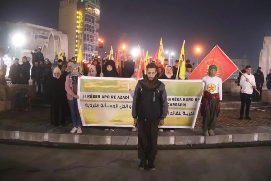 خلال مسيرة : الحركات الشبابية في الرقة تطالب بمعرفة وضع القائد أوجلان