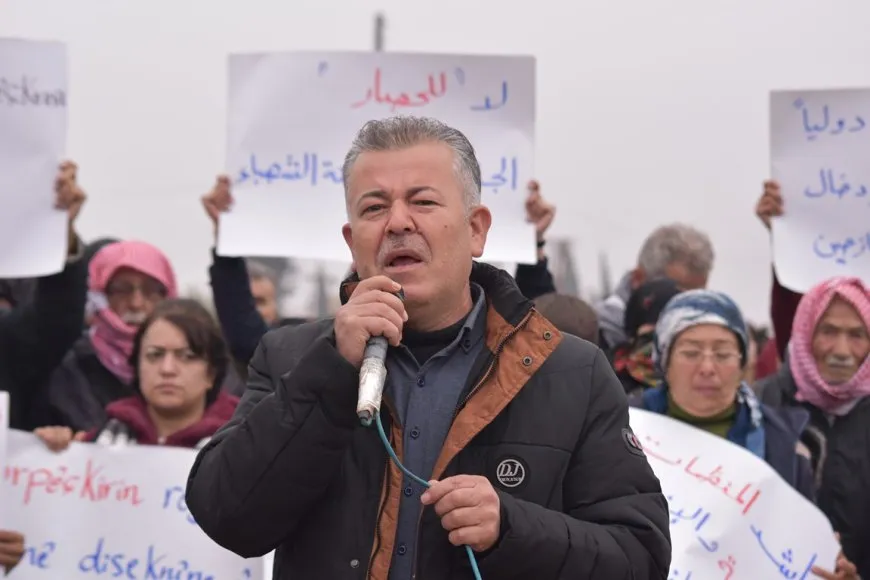 "حصاركم يقتل أطفالنا"