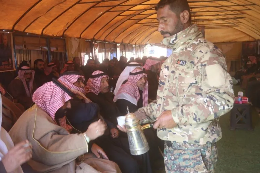 شيوخ ووجهاء عشائر دير الزور يثنون على تضحيات وإنجازات القيادي روني ولات