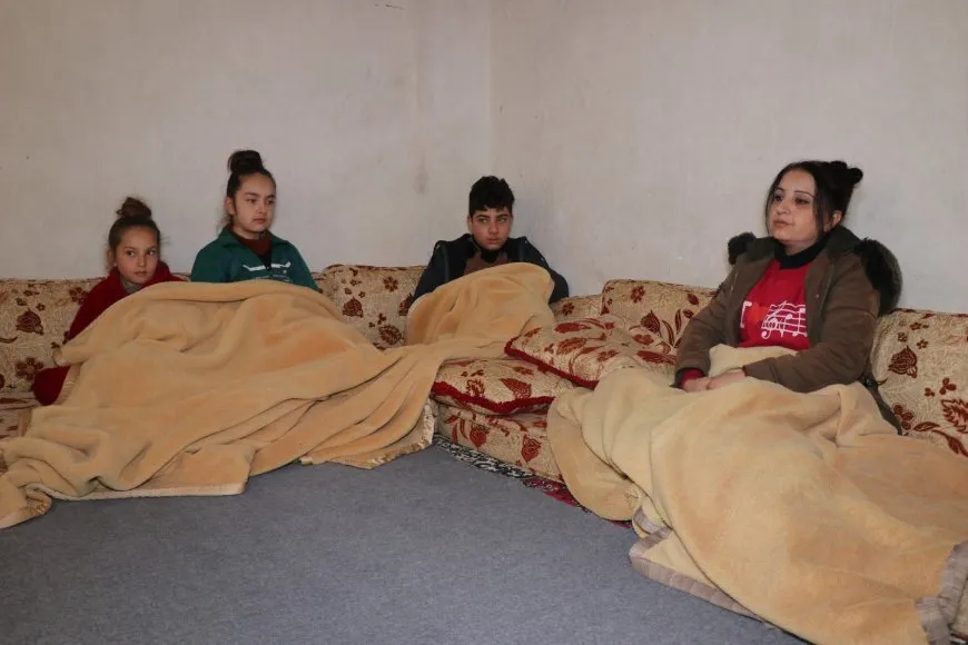 بسبب الحصار لا وسيلة للتدفئة سوى الأغطية