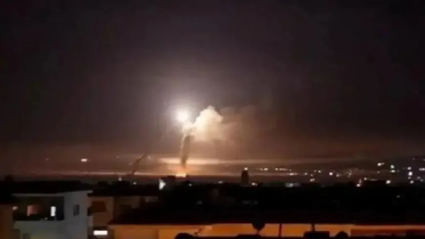 انفجارات تدوي في دمشق ومحيطها وأنباء عن قصف إسرائيلي