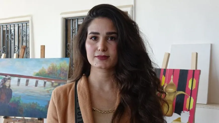 30 فنانة وفناناً في "فرات ولون" ينقلون واقع مناطقهم عبر لوحاتهم