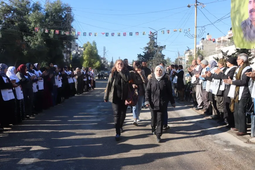 المضربون عن الطعام: فلسفة القائد عبد الله أوجلان هي أمل الشعوب