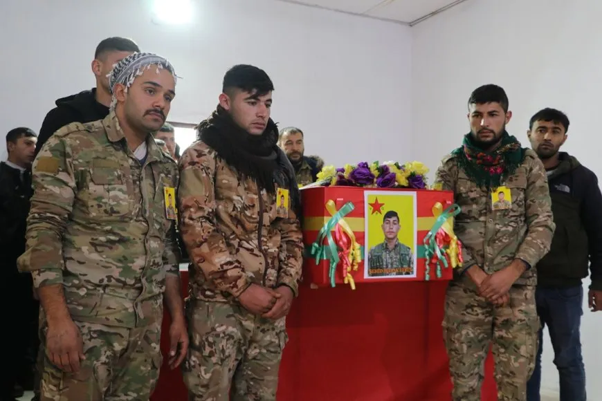 أهالي عفرين والشهباء يشيعون جثمان الشهيد دلباك عفرين