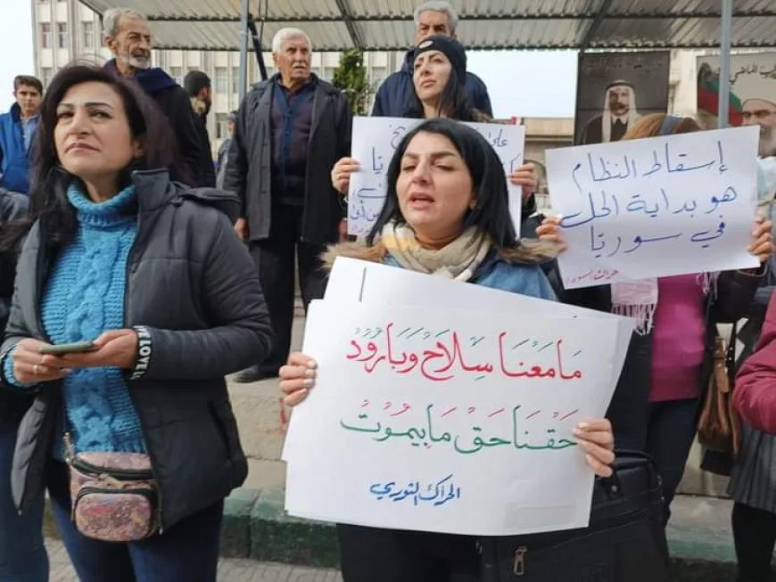 أهالي السويداء يطالبون بسوريا علمانية مدنية ديمقراطية 