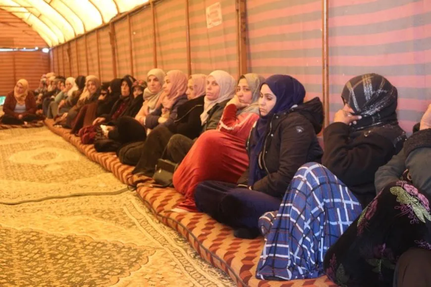 أهالي مقاطعة الفرات يقدمون العزاء لذوي الشهيد محمد‏ ‏